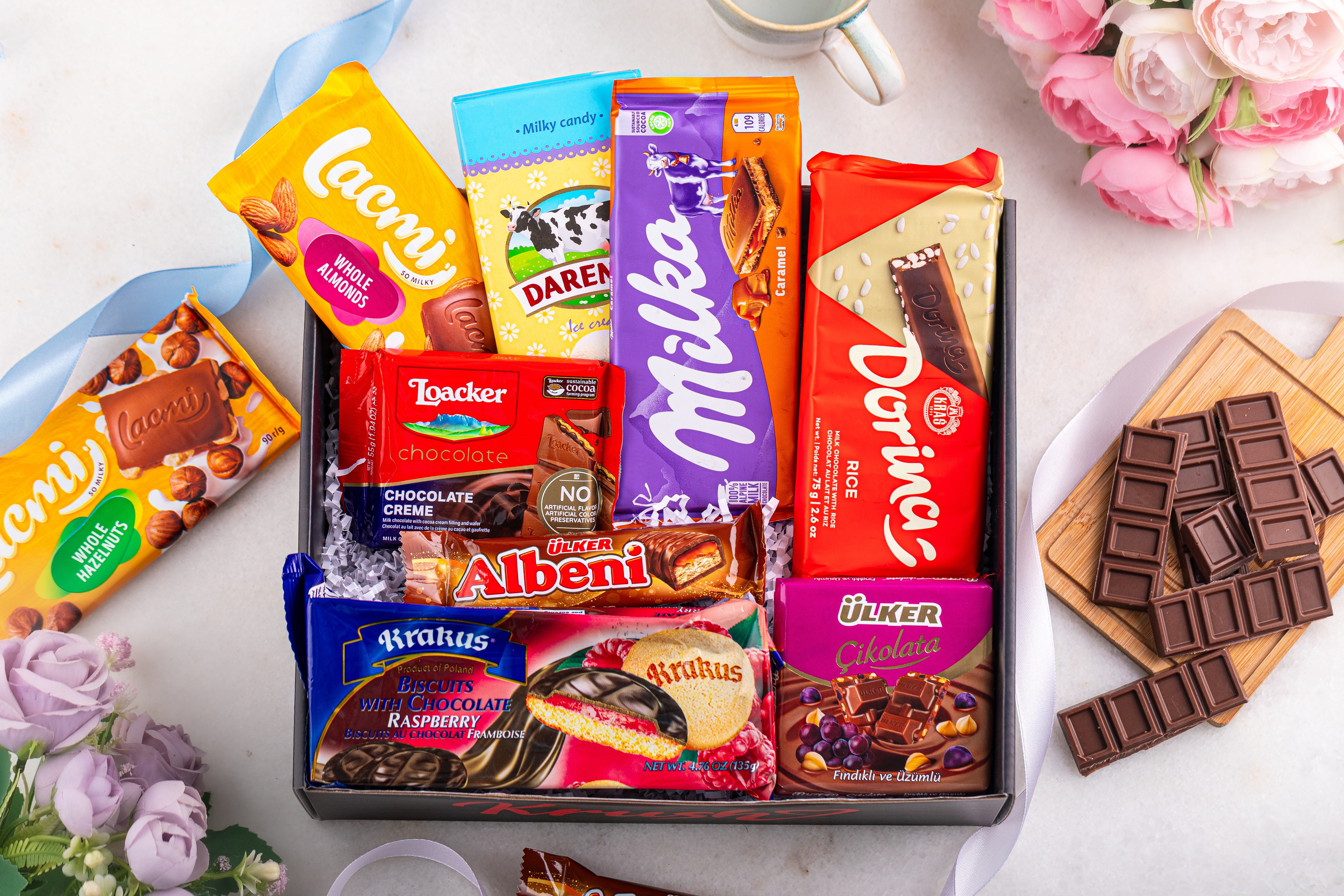 Cadbury Chocolates Hamper in Gift Box : Gift/Send/Buy Gourmet Gifts Online  CL0045 | egiftmart.com